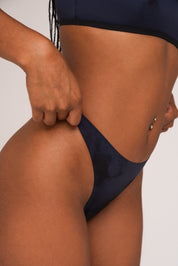 Midnight Blue Momentum Bottom